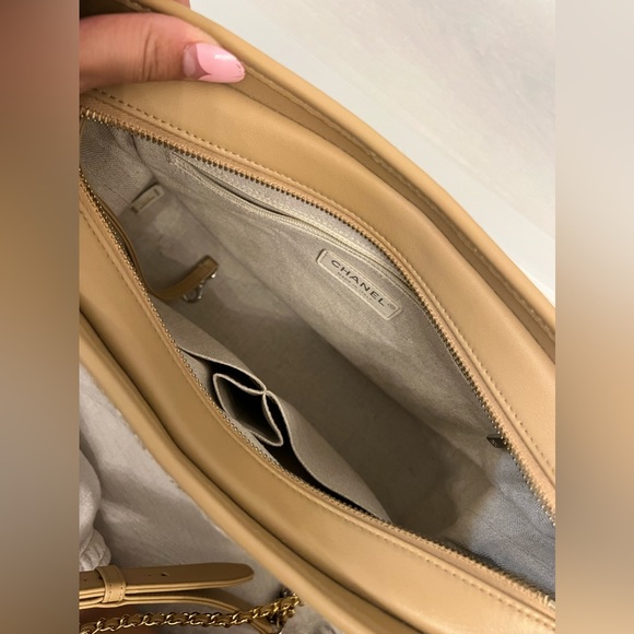 Chanel Medium Gabrielle Bag - Picture 4 of 6